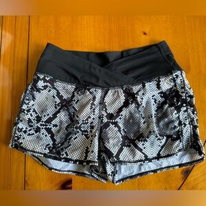 Lululemon women’s shorts size 2